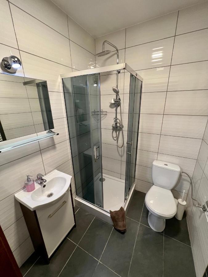 Apartamenty Ostrowiec - Pokoje Goscinne Centrum Ostrowiec Świętokrzyski Exteriér fotografie