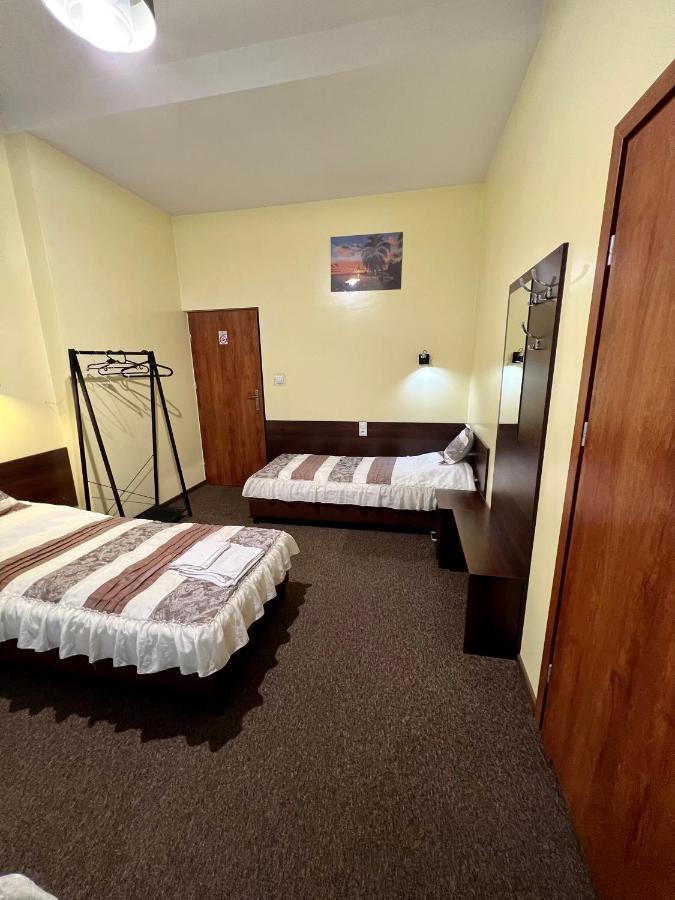 Apartamenty Ostrowiec - Pokoje Goscinne Centrum Ostrowiec Świętokrzyski Exteriér fotografie