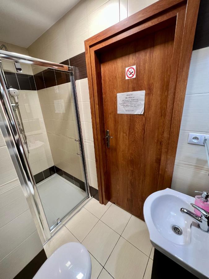Apartamenty Ostrowiec - Pokoje Goscinne Centrum Ostrowiec Świętokrzyski Exteriér fotografie