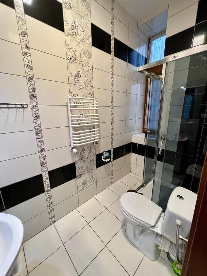 Apartamenty Ostrowiec - Pokoje Goscinne Centrum Ostrowiec Świętokrzyski Exteriér fotografie