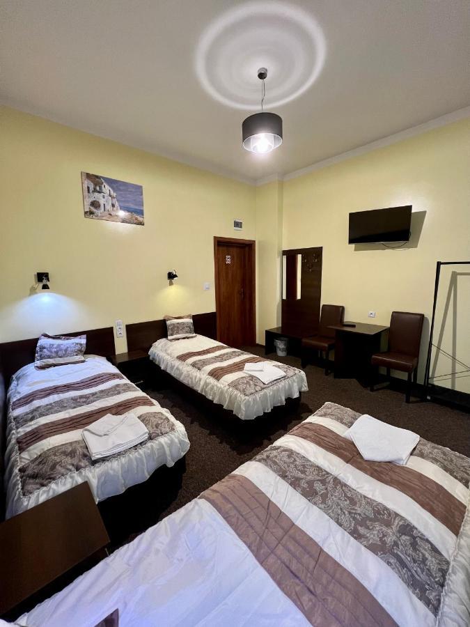 Apartamenty Ostrowiec - Pokoje Goscinne Centrum Ostrowiec Świętokrzyski Exteriér fotografie