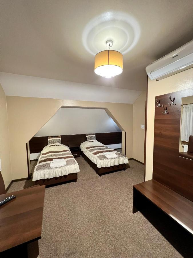 Apartamenty Ostrowiec - Pokoje Goscinne Centrum Ostrowiec Świętokrzyski Exteriér fotografie