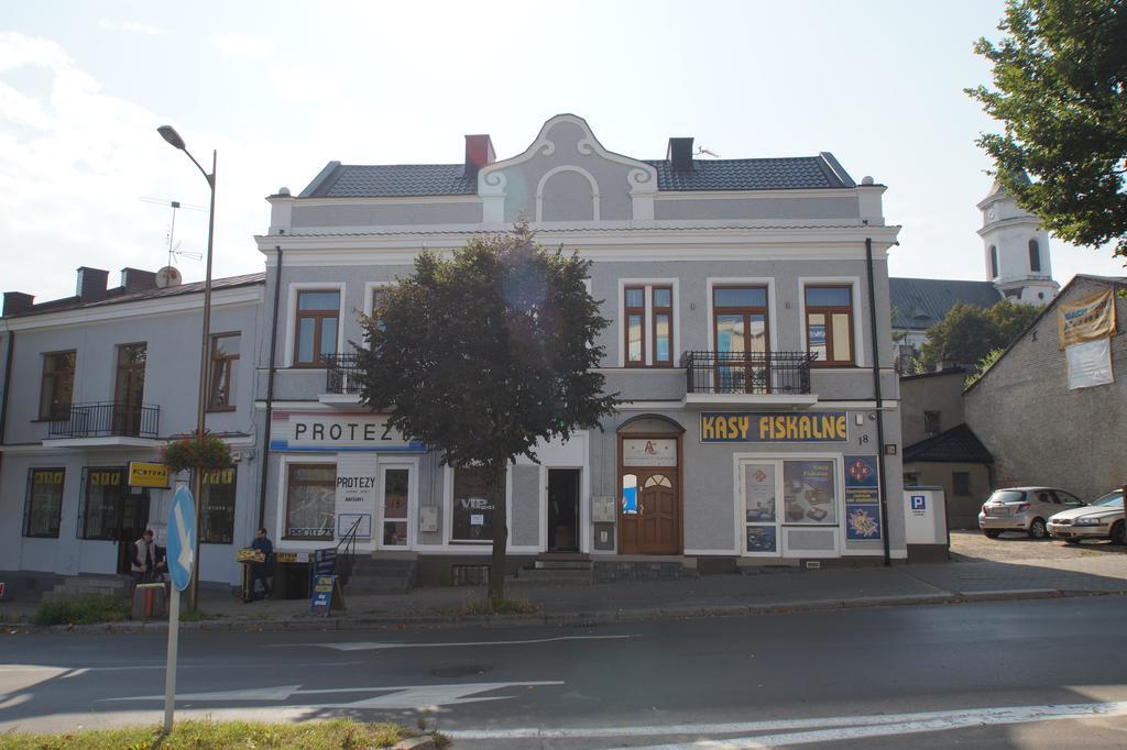 Apartamenty Ostrowiec - Pokoje Goscinne Centrum Ostrowiec Świętokrzyski Exteriér fotografie